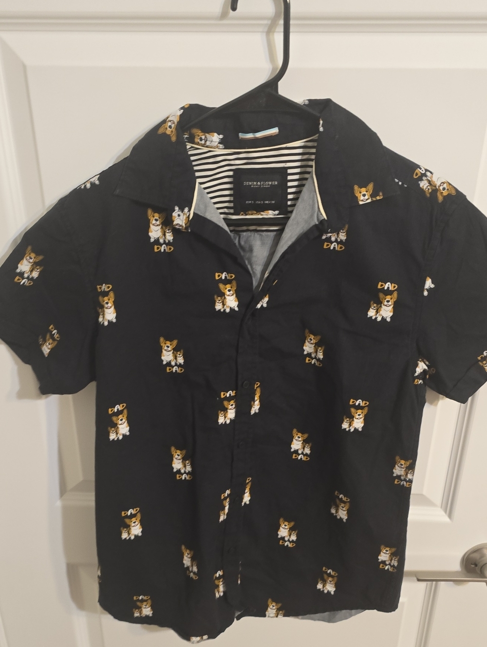 Denim & Flower Black Short-Sleeve Corgi Print Button-Up Shirt F 323